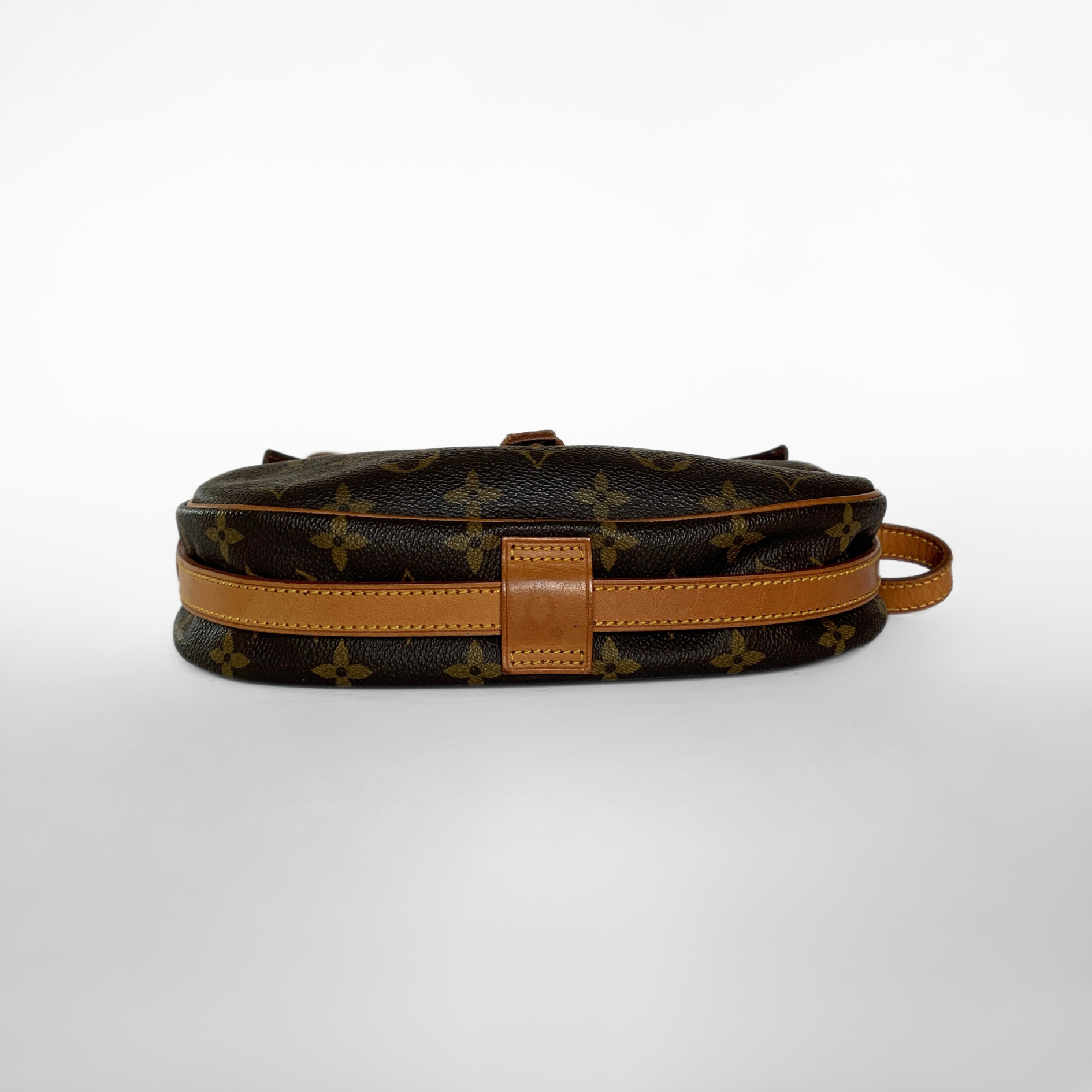 Louis Vuitton Louis Vuitton Jeune Fille Monogram Canvas - Crossbody bags - Etoile Luxury Vintage