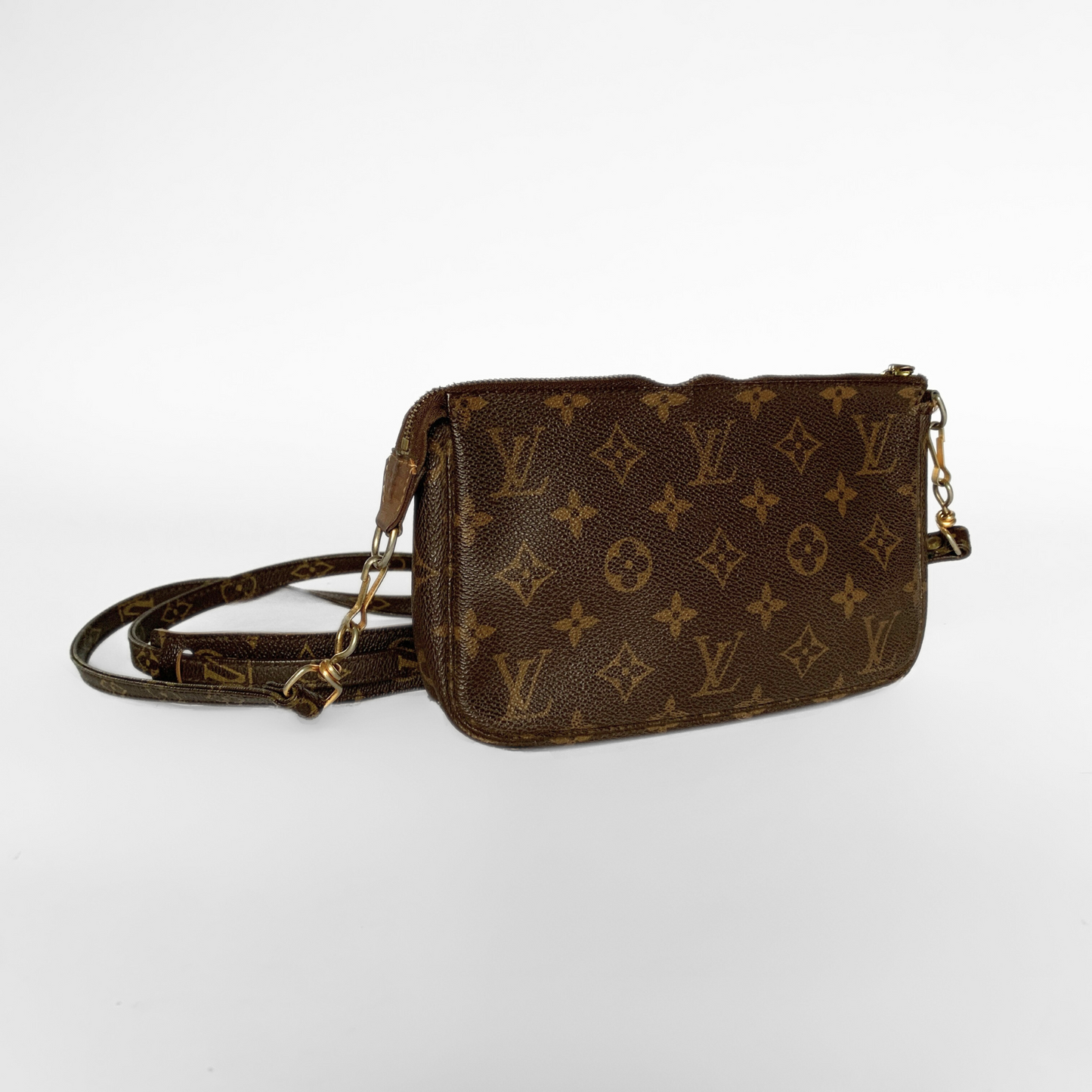Louis Vuitton Louis Vuitton Pochette Monogram Canvas - Crossbody bags - Etoile Luxury Vintage