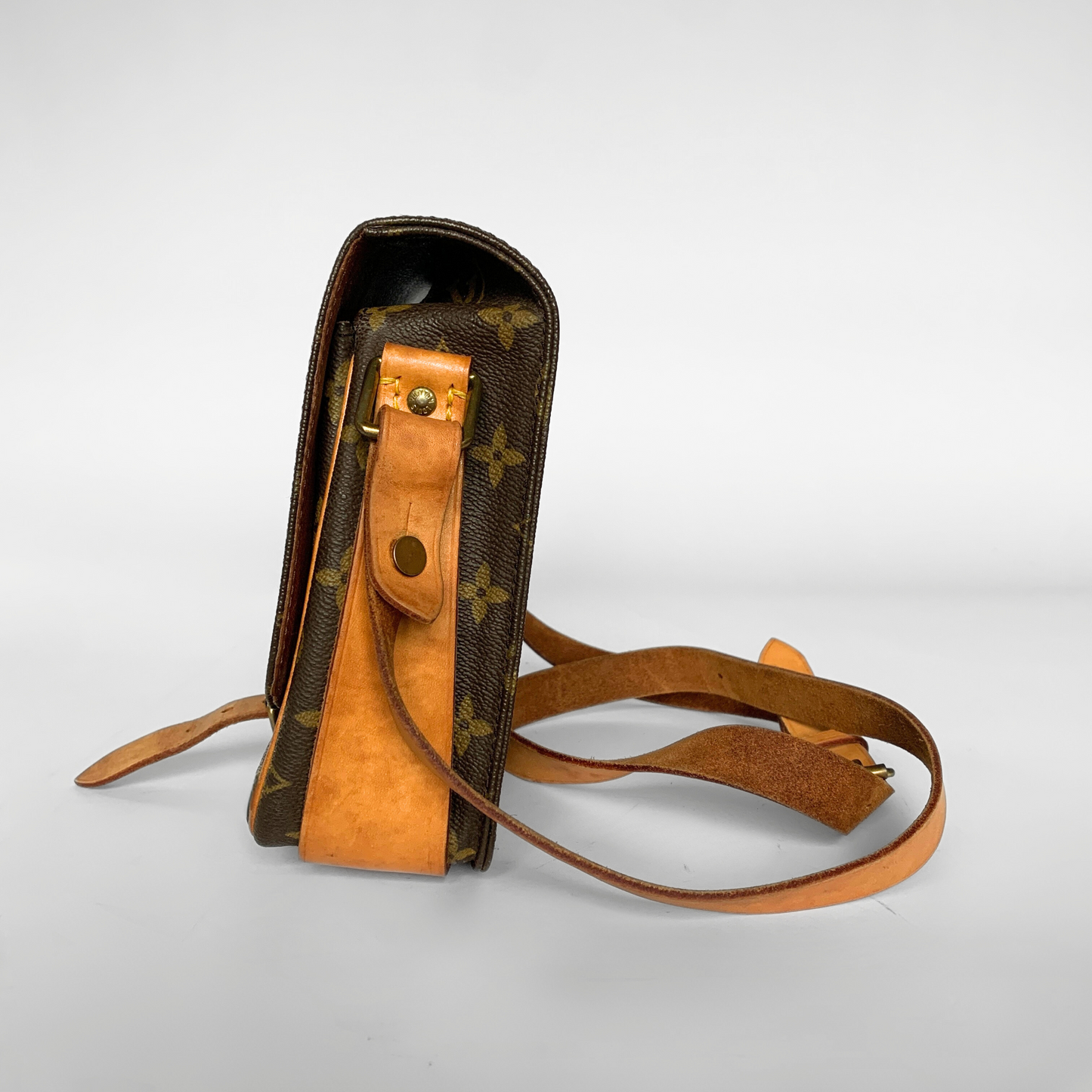 Louis Vuitton Louis Vuitton Cartouchière Monogram Canvas - Crossbody bags - Etoile Luxury Vintage