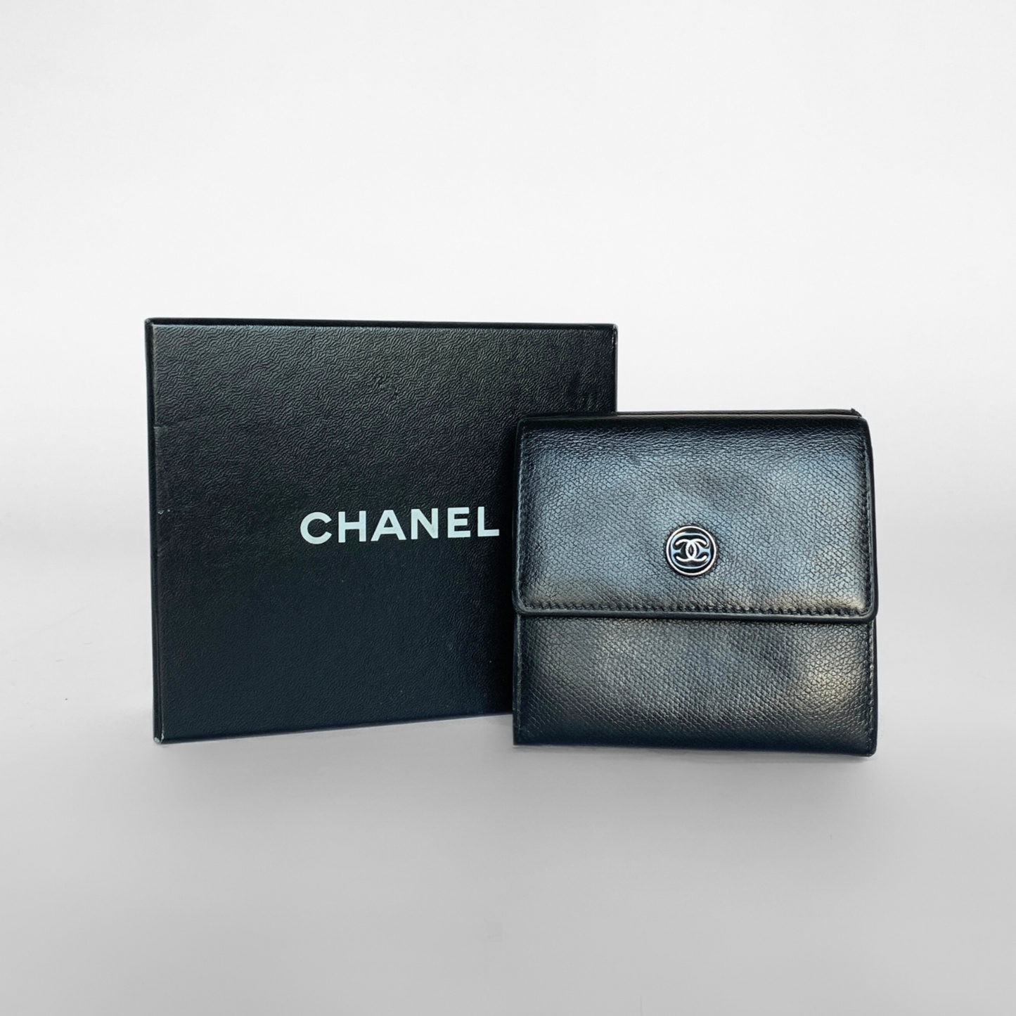 Chanel Chanel Wallet Lambskin Leather - Wallets - Etoile Luxury Vintage