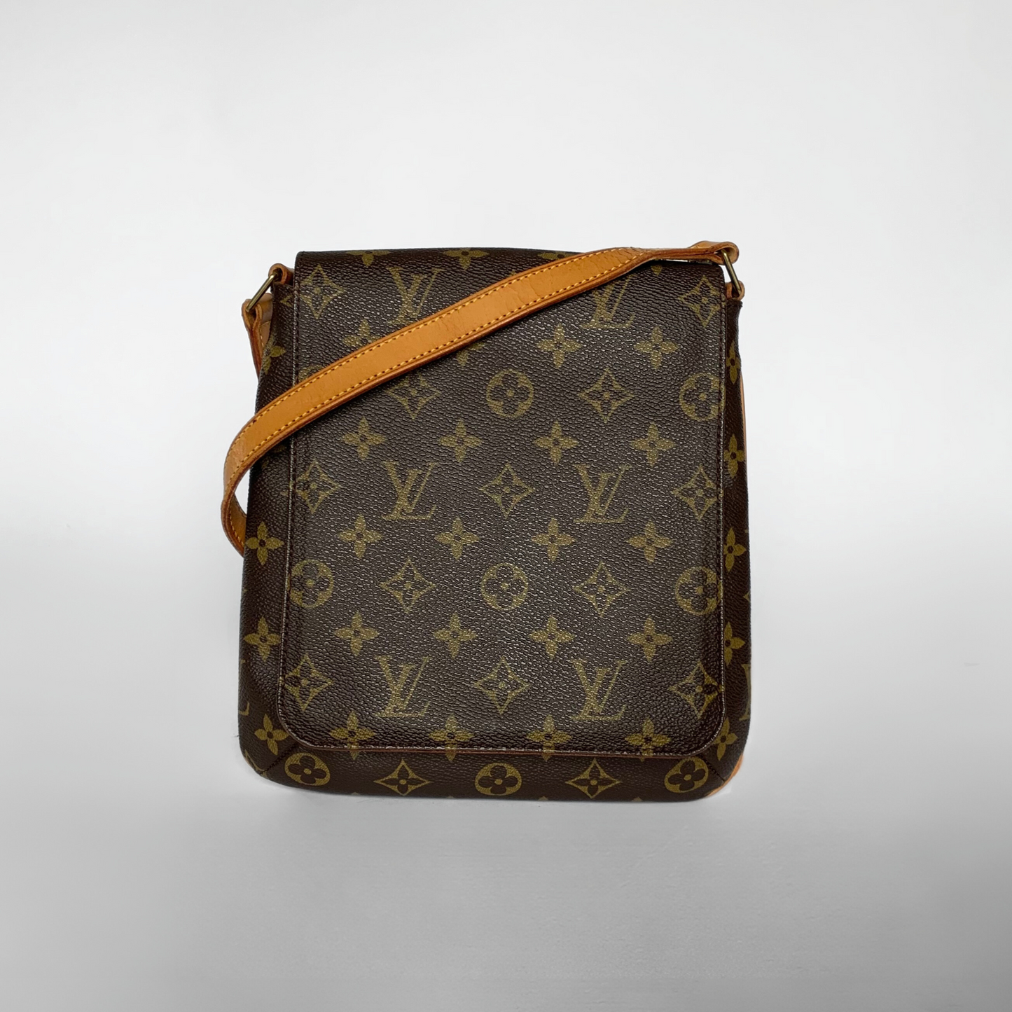 Louis Vuitton Louis Vuitton Musette Salsa Monogram Canvas - Shoulder bags - Etoile Luxury Vintage
