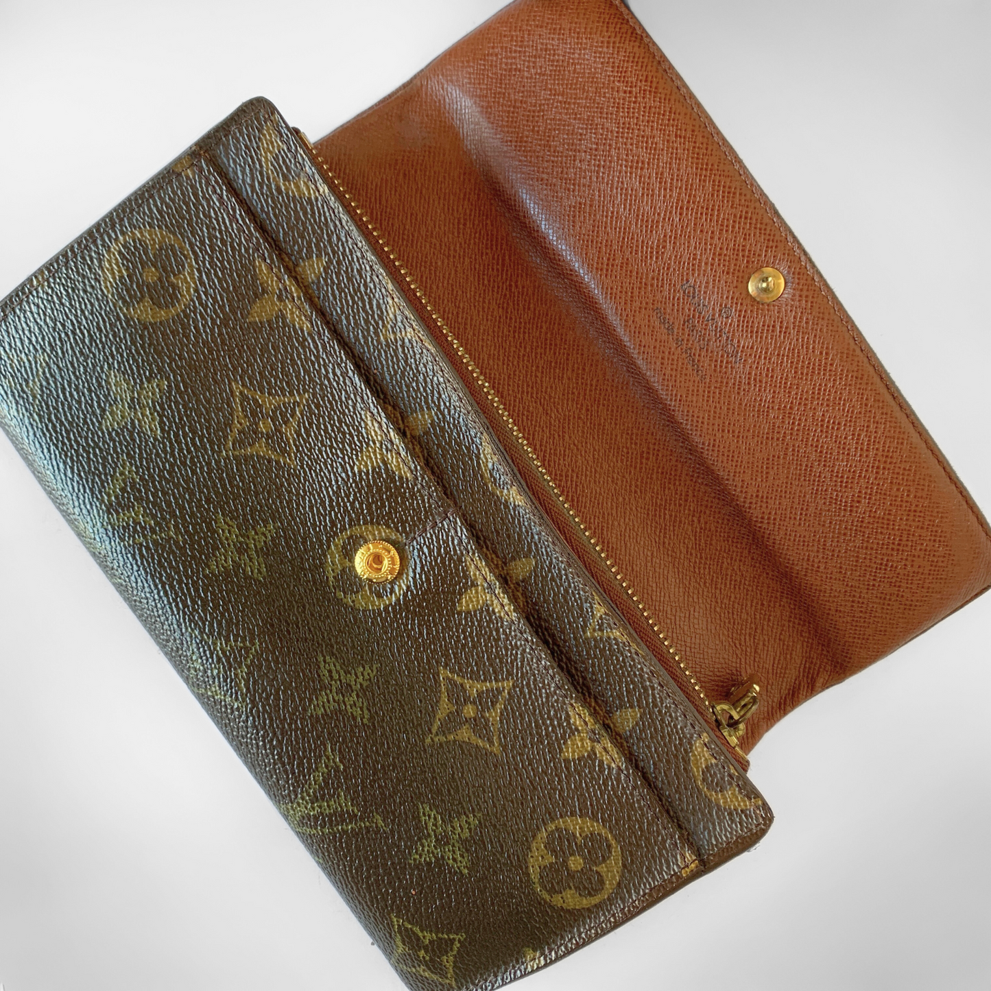 Louis Vuitton Louis Vuitton Wallet Large Monogram Canvas - Wallets - Etoile Luxury Vintage