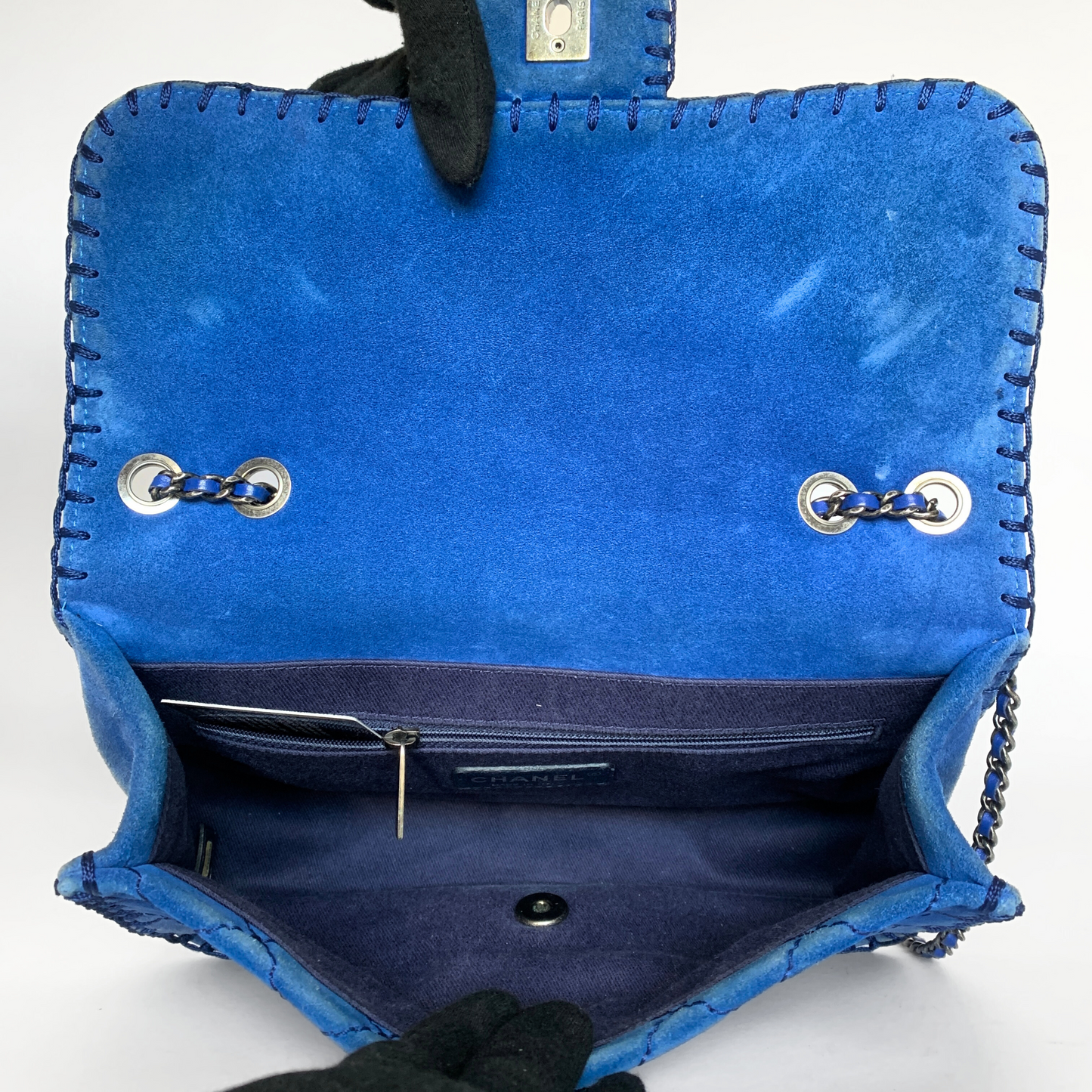Chanel Chanel Single Flap Bag Suède - Shoulder bags - Etoile Luxury Vintage