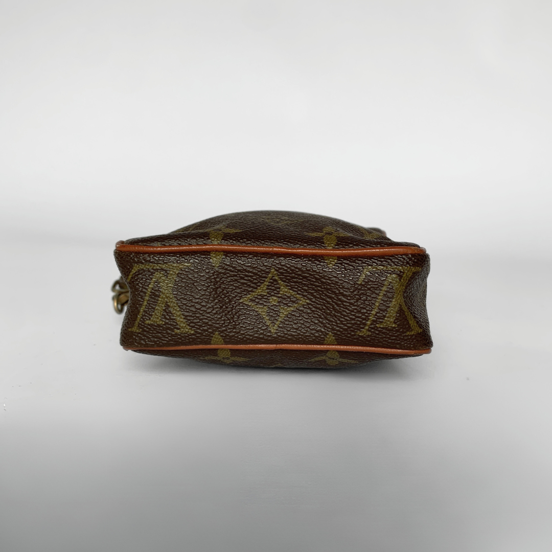Louis Vuitton Louis Vuitton Danube Monogram Canvas - Crossbody bags - Etoile Luxury Vintage