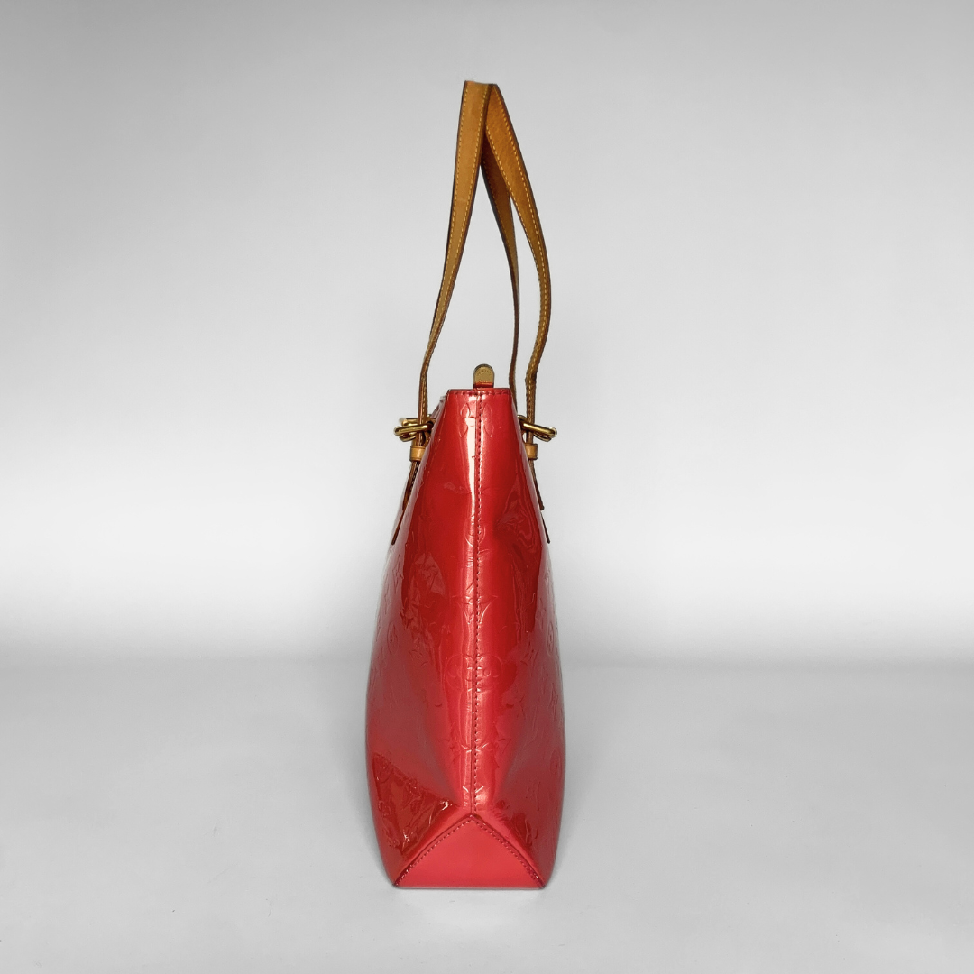 Louis Vuitton Louis Vuitton Reade PM Vernis Leather - Handbags - Etoile Luxury Vintage