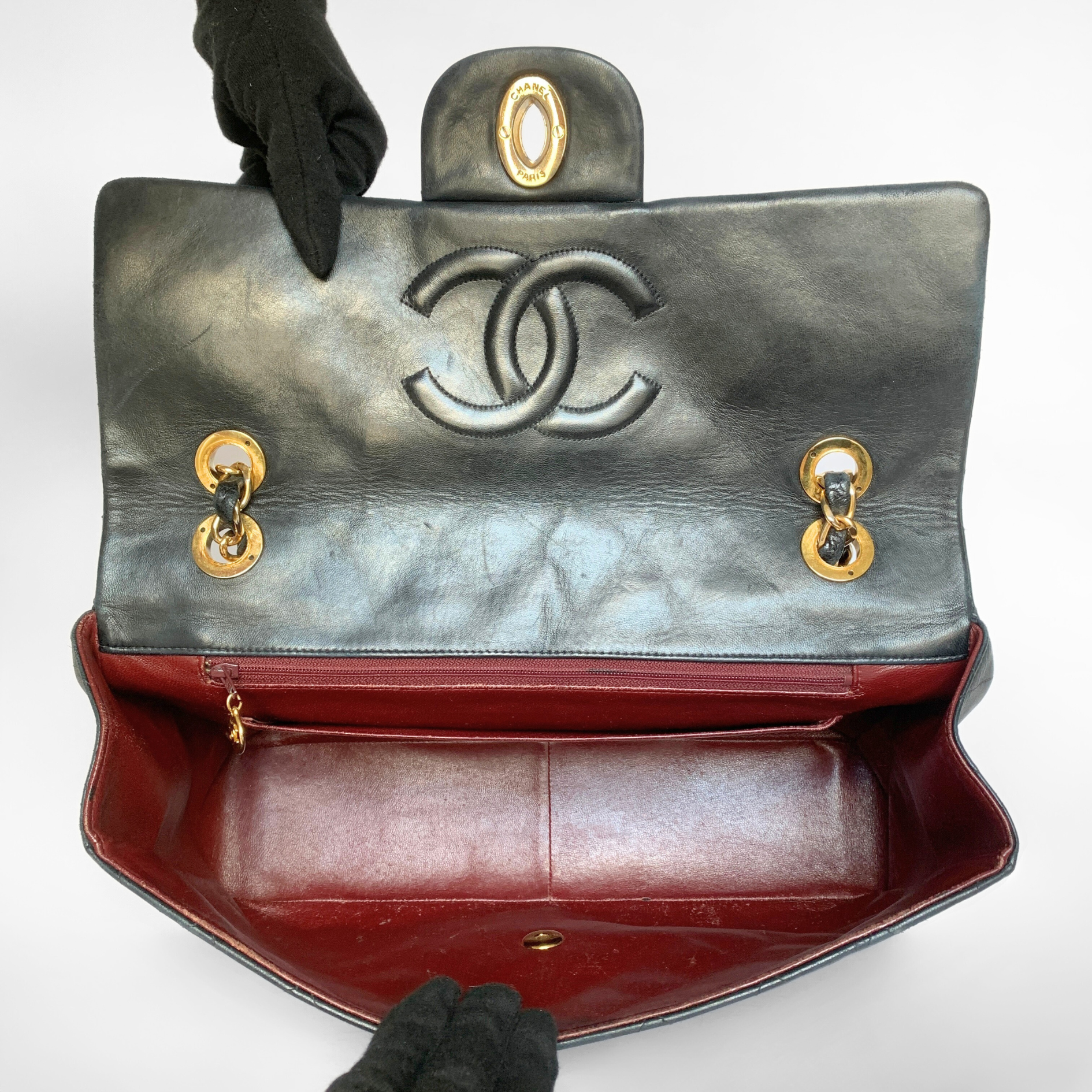 Chanel Chanel Classic Flap Bag Maxi Lambskin Leather - Crossbody bags - Etoile Luxury Vintage