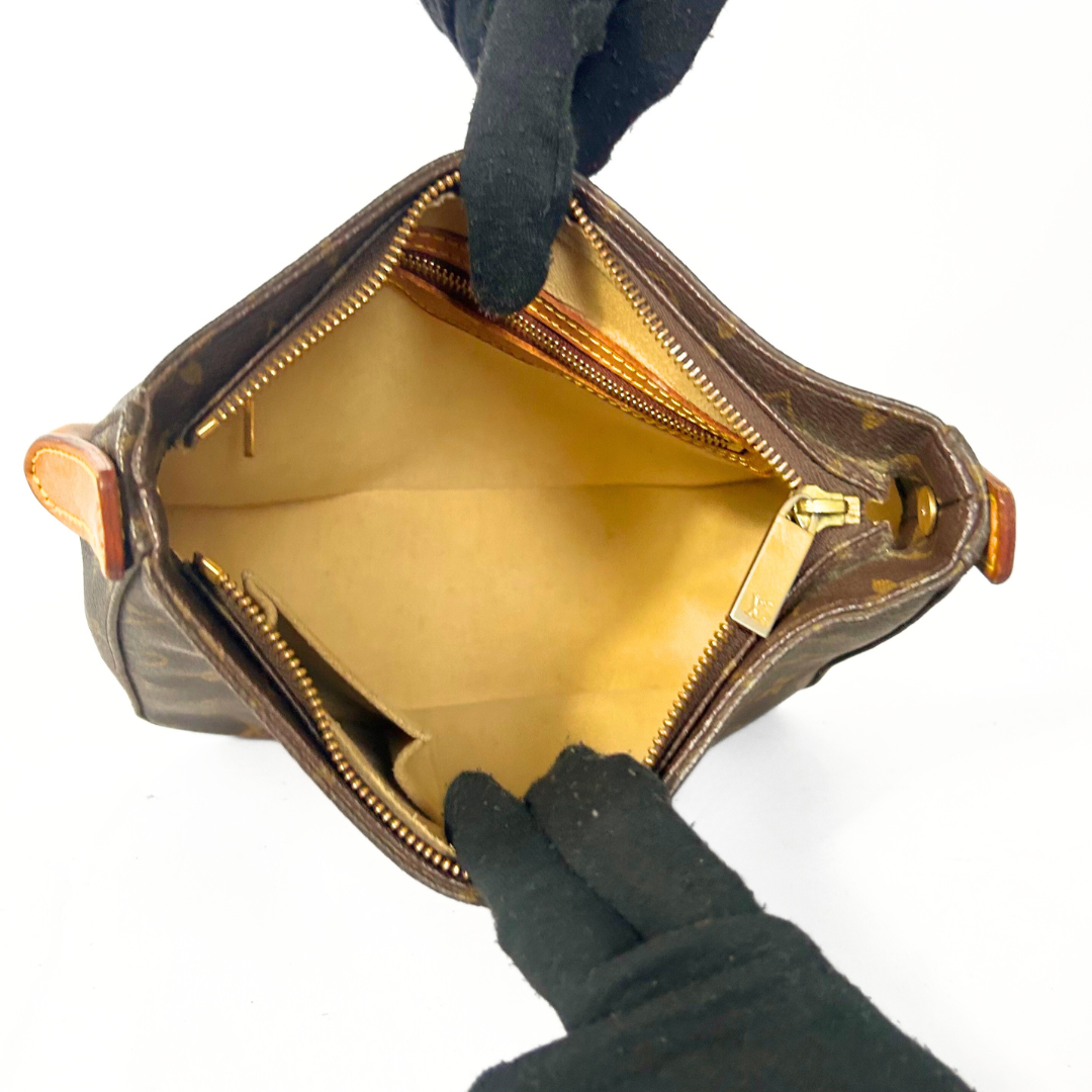 Louis Vuitton Looping MM Monogram Canvas