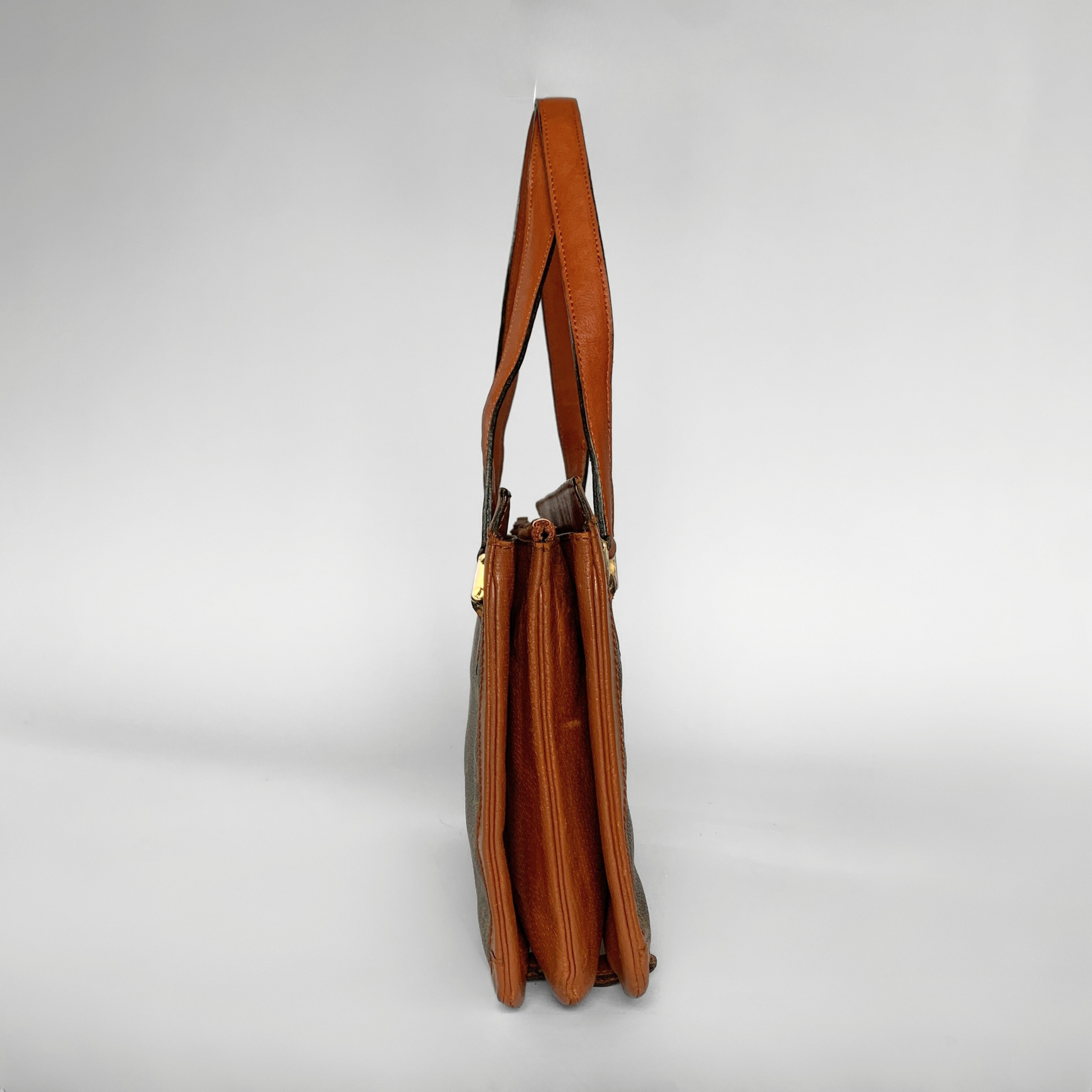 Louis Vuitton Louis Vuitton Sac Bavolet Monogram Canvas - Shoulder bags - Etoile Luxury Vintage