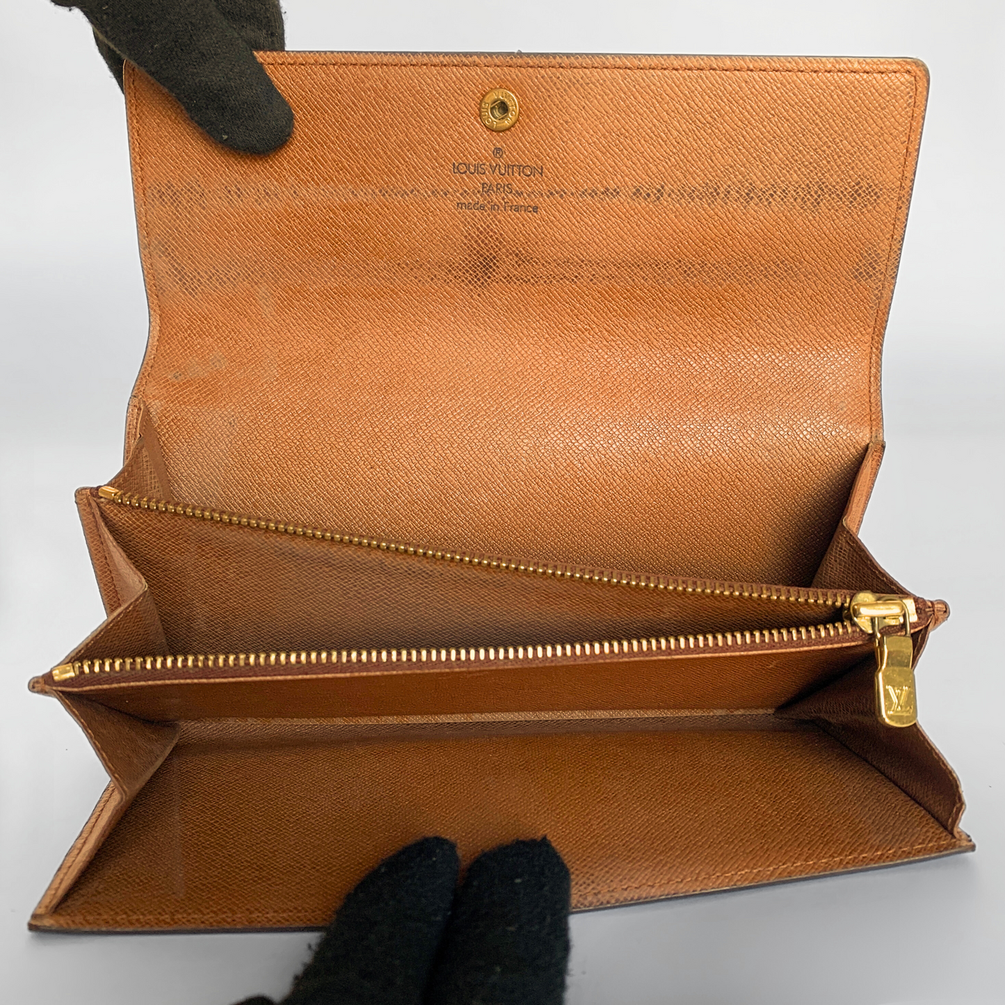 Louis Vuitton Louis Vuitton Wallet Large Monogram Canvas - Accessories - Etoile Luxury Vintage