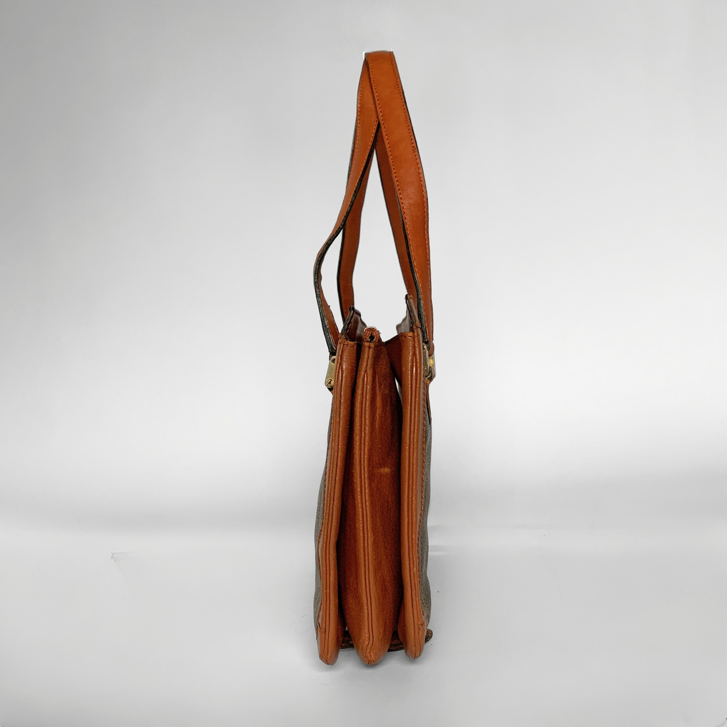 Louis Vuitton Louis Vuitton Sac Bavolet Monogram Canvas - Shoulder bags - Etoile Luxury Vintage