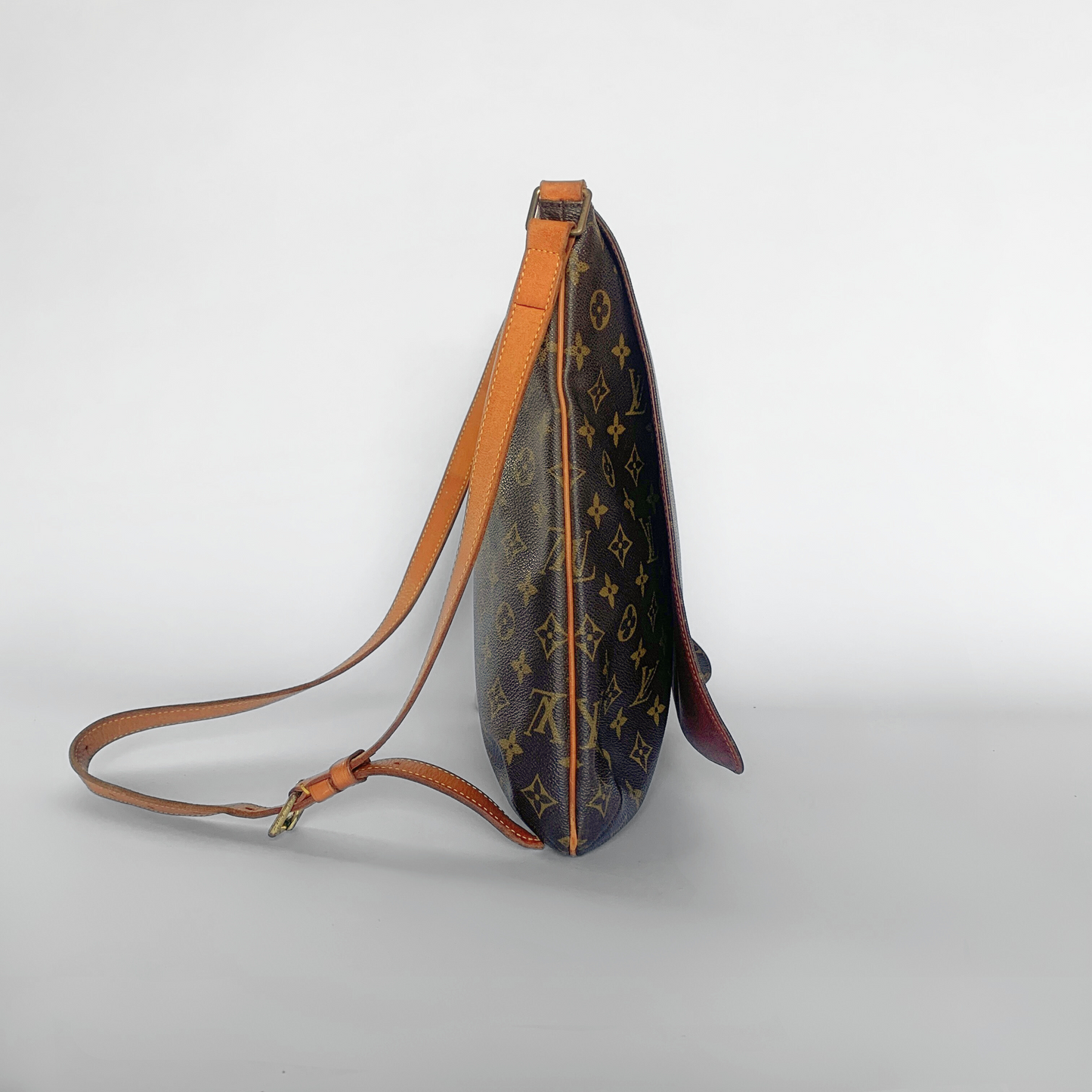 Louis Vuitton Louis Vuitton Musette Monogram Canvas - Shoulder bags - Etoile Luxury Vintage