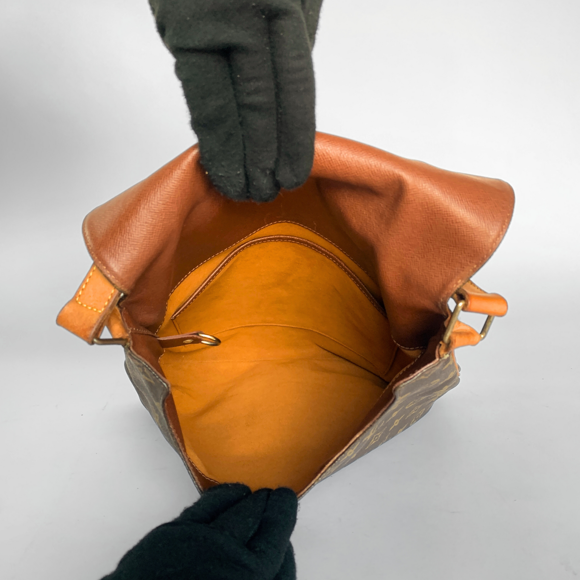 Louis Vuitton Louis Vuitton Musette Monogram Canvas - Shoulder bags - Etoile Luxury Vintage