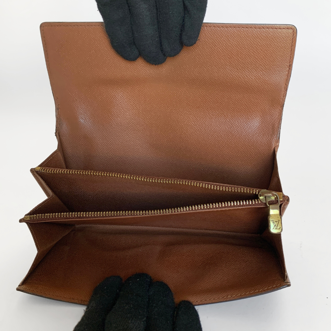 Louis Vuitton Louis Vuitton Wallet Large Monogram Canvas - Wallets - Etoile Luxury Vintage