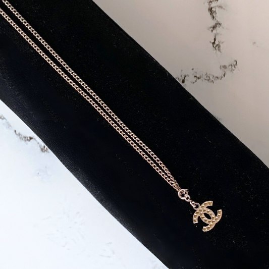 Chanel Chanel CC Necklace Silver Pleated - Necklaces - Etoile Luxury Vintage