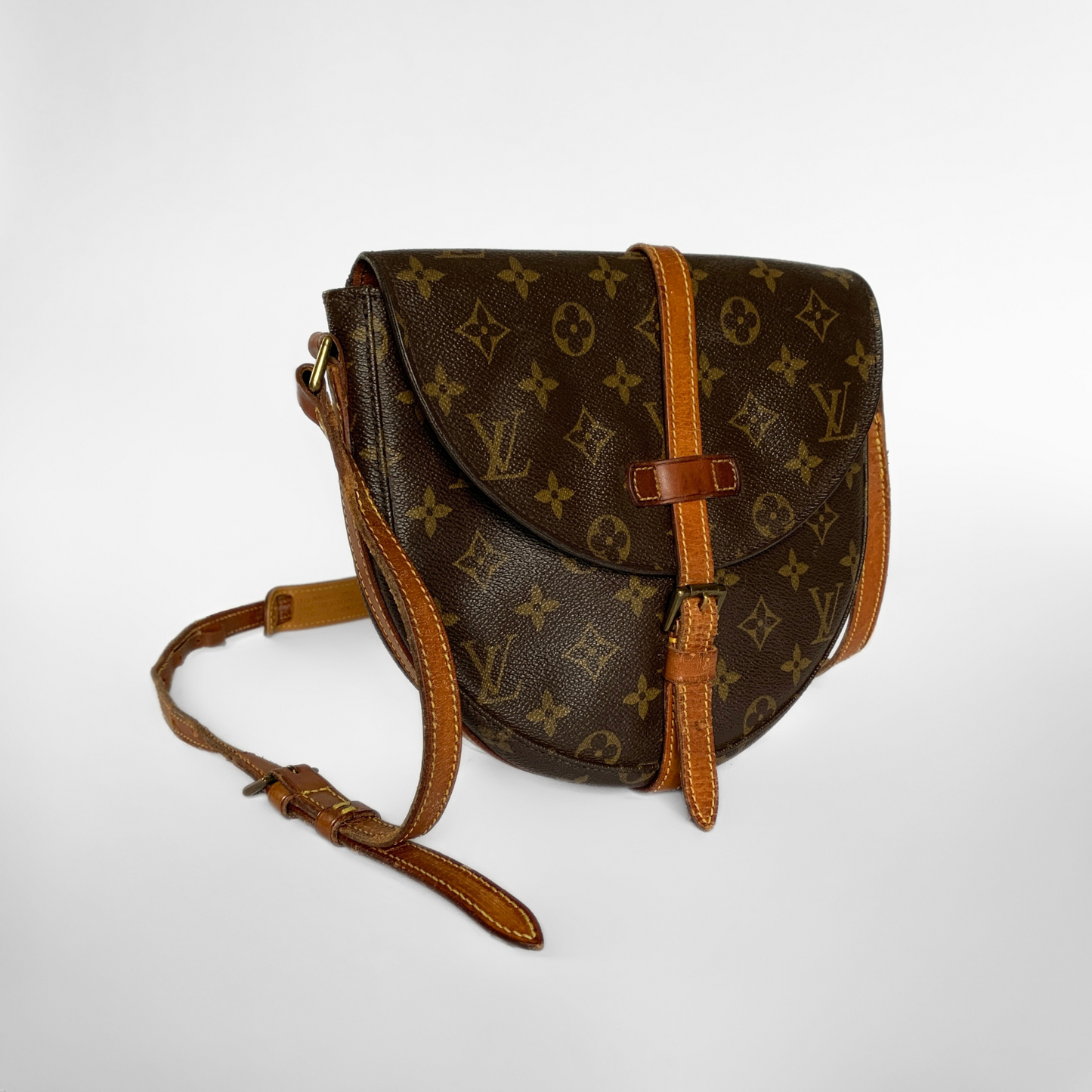 Louis Vuitton Louis Vuitton Chantilly MM Monogram Canvas - Crossbody bags - Etoile Luxury Vintage