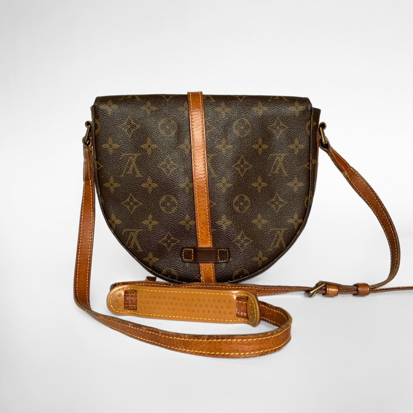 Louis Vuitton Louis Vuitton Chantilly MM Monogram Canvas - Crossbody bags - Etoile Luxury Vintage