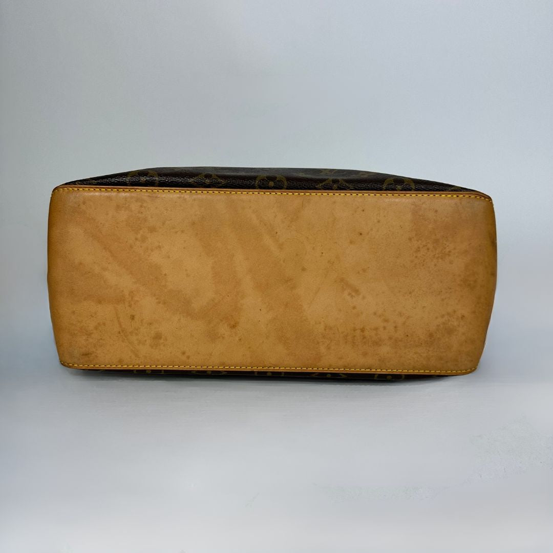 Louis Vuitton Cabas Piano on white background
