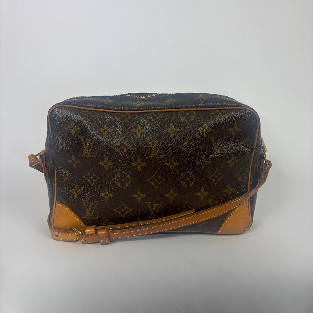 Louis Vuitton Louis Vuitton Trocadero PM Monogram Canvas - Crossbody bags - Etoile Luxury Vintage