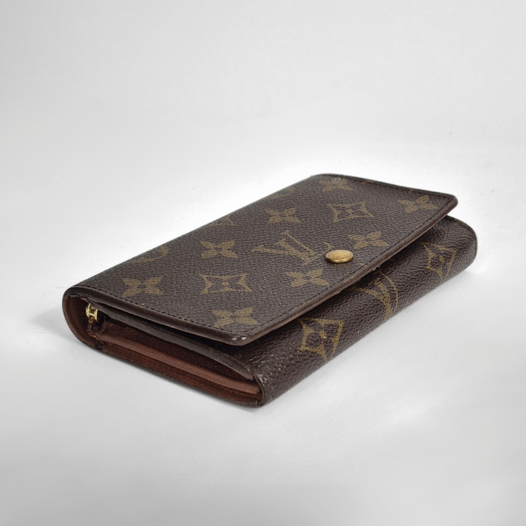 Louis Vuitton wallet with monogram lateral view