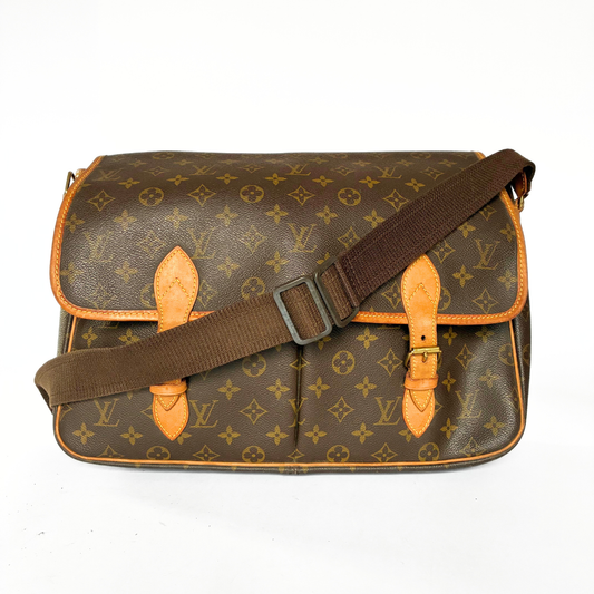 Louis Vuitton Gibecière GM Monogram Canvas