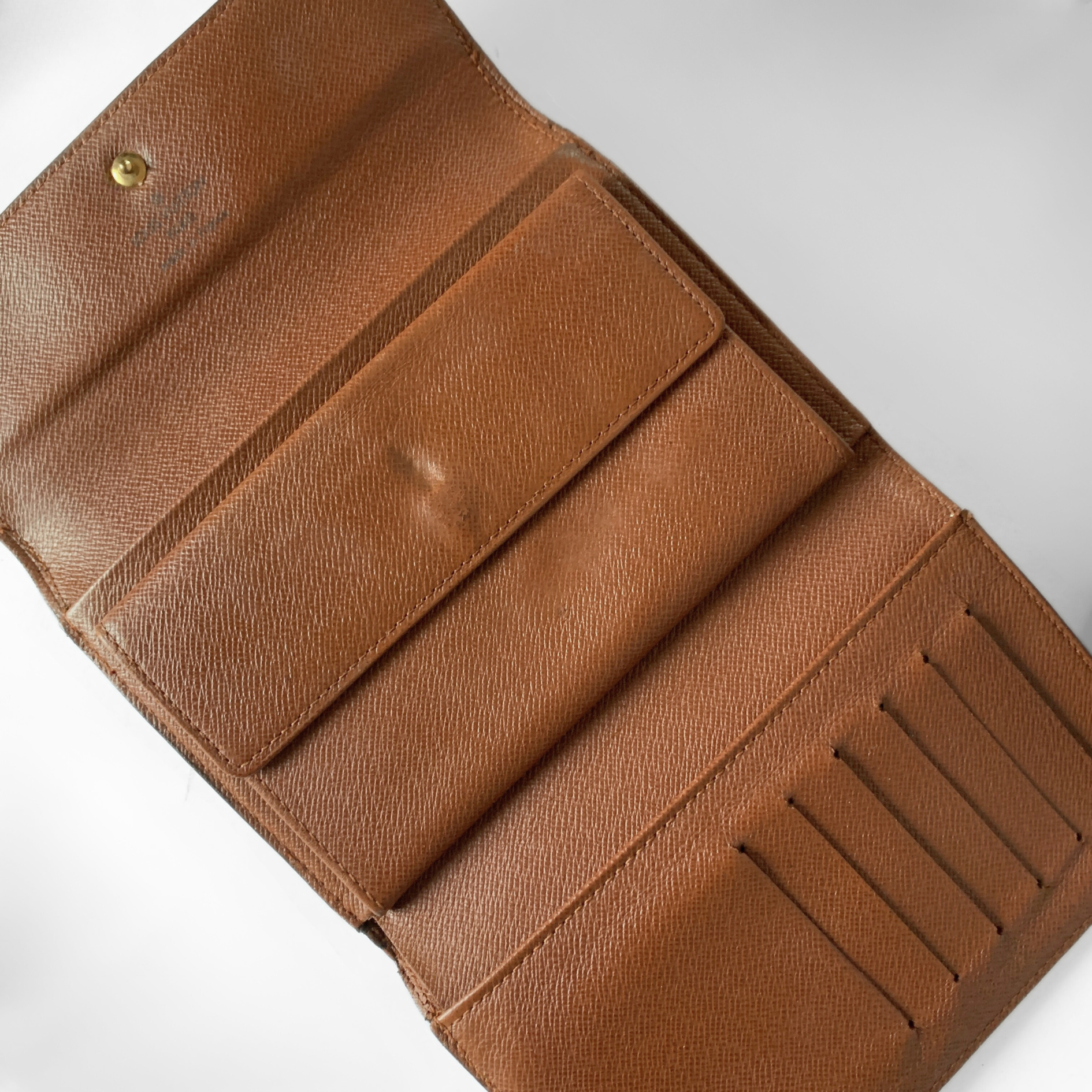 Louis Vuitton Louis Vuitton International Wallet Medium Monogram Canvas - Wallets - Etoile Luxury Vintage