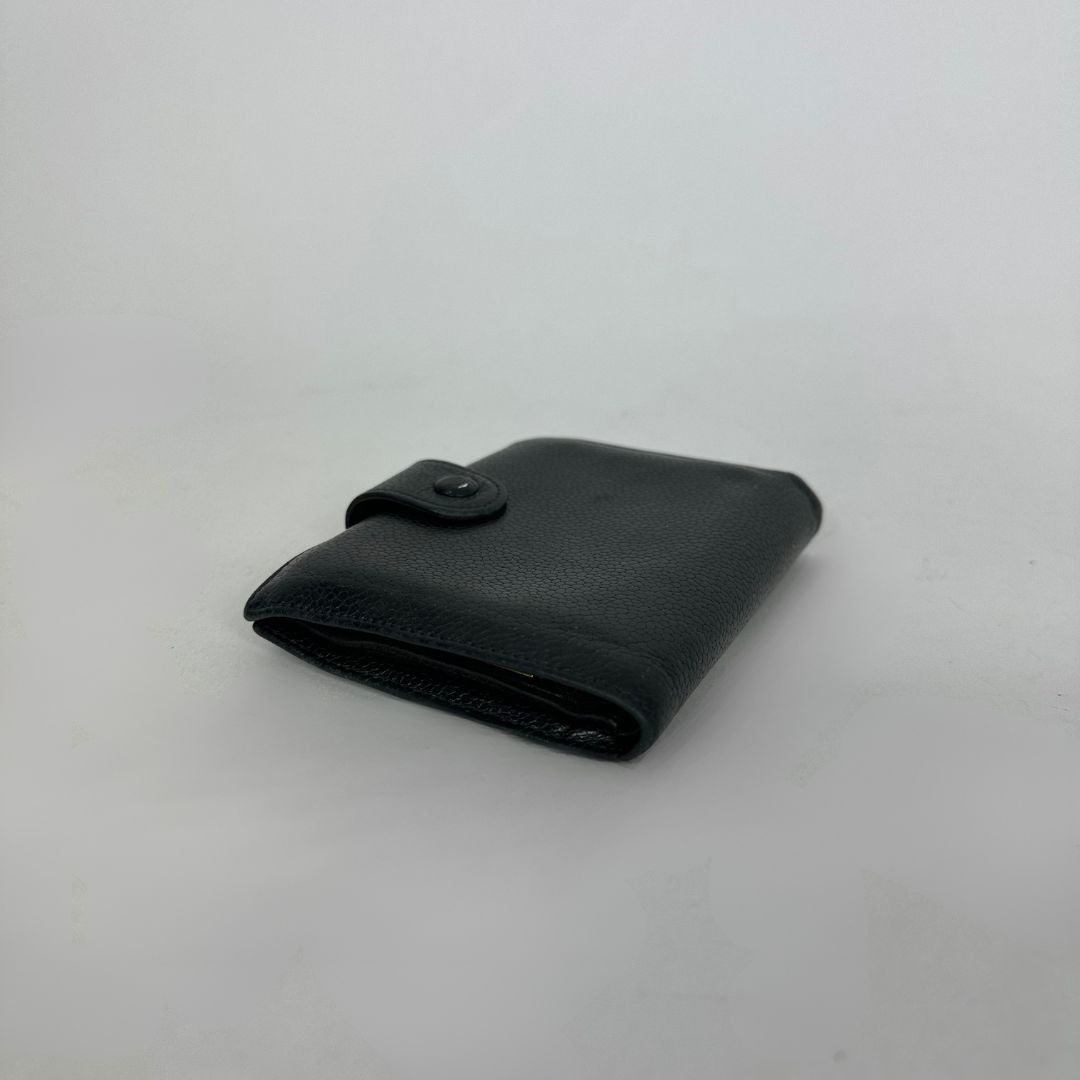 Chanel Wallet Caviar Small on a whıte background