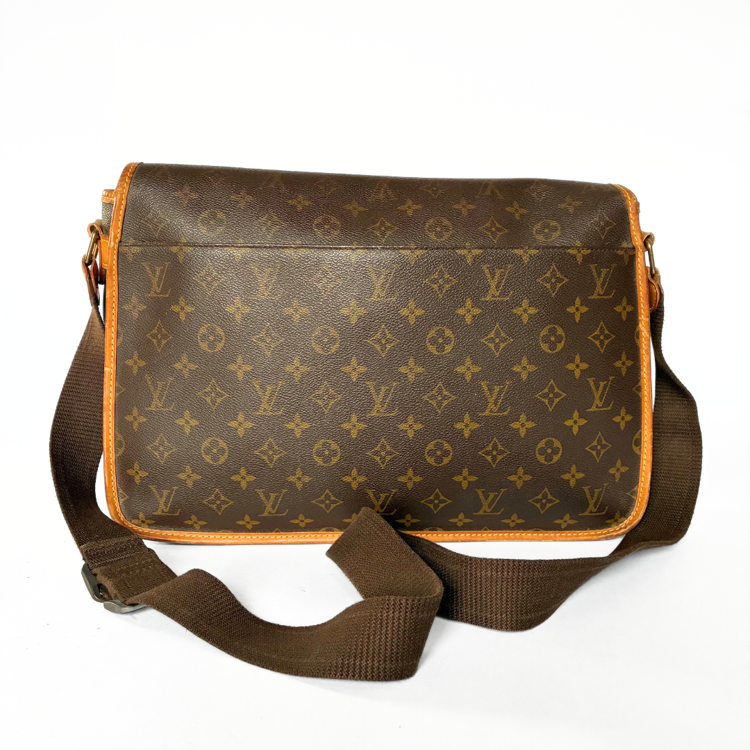 Louis Vuitton Gibecière GM Monogram Canvas