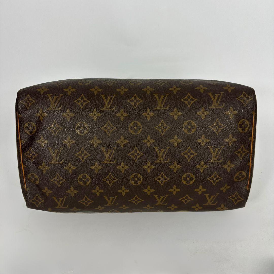 Louis Vuitton Speedy 35 on a white background