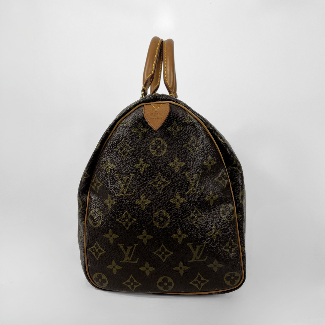 Louis Vuitton Speedy 35 on a white background