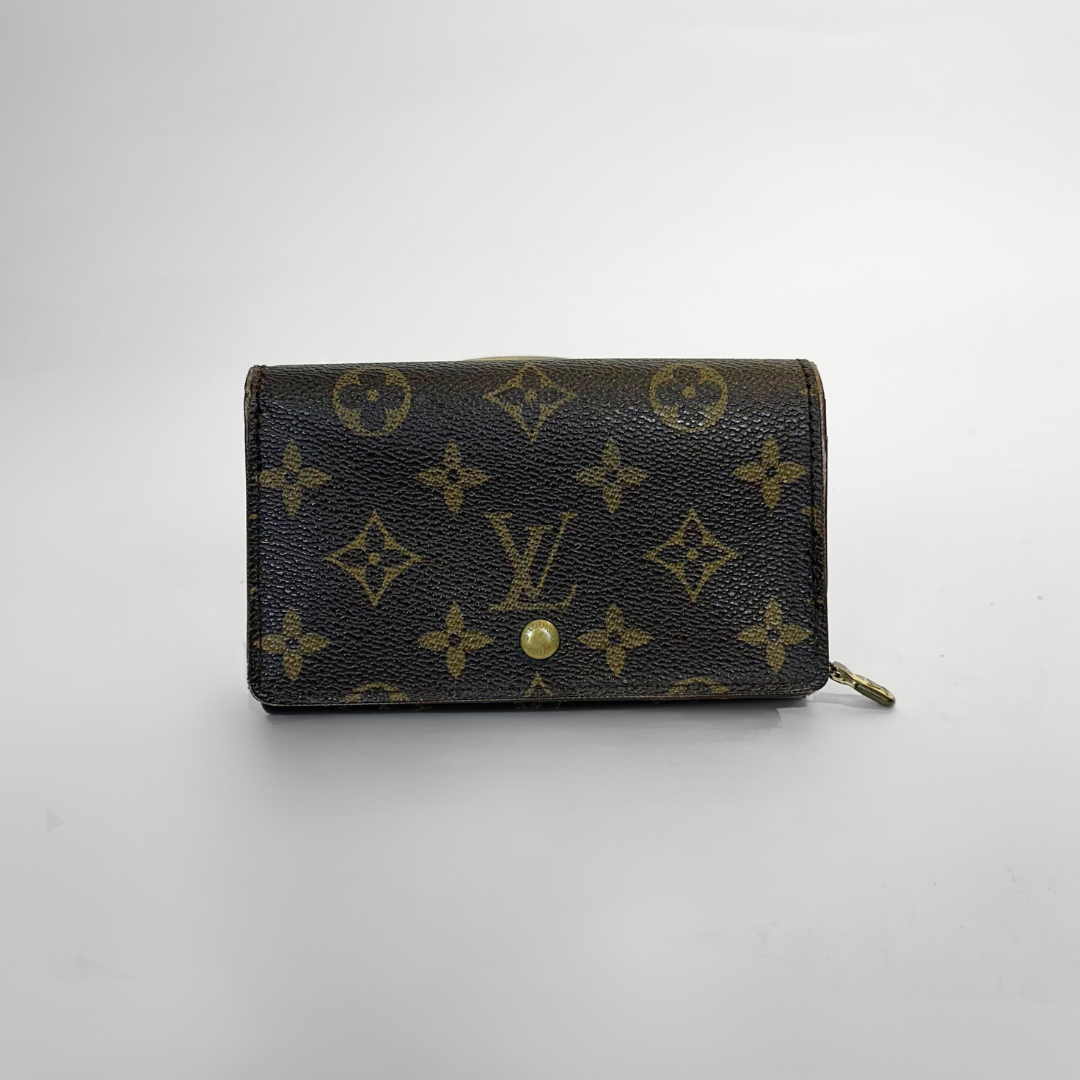 Louis Vuitton wallet medium front view