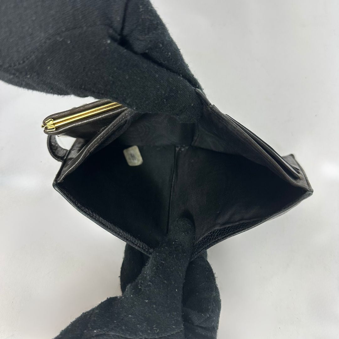 Chanel Wallet Caviar Small on a whıte background