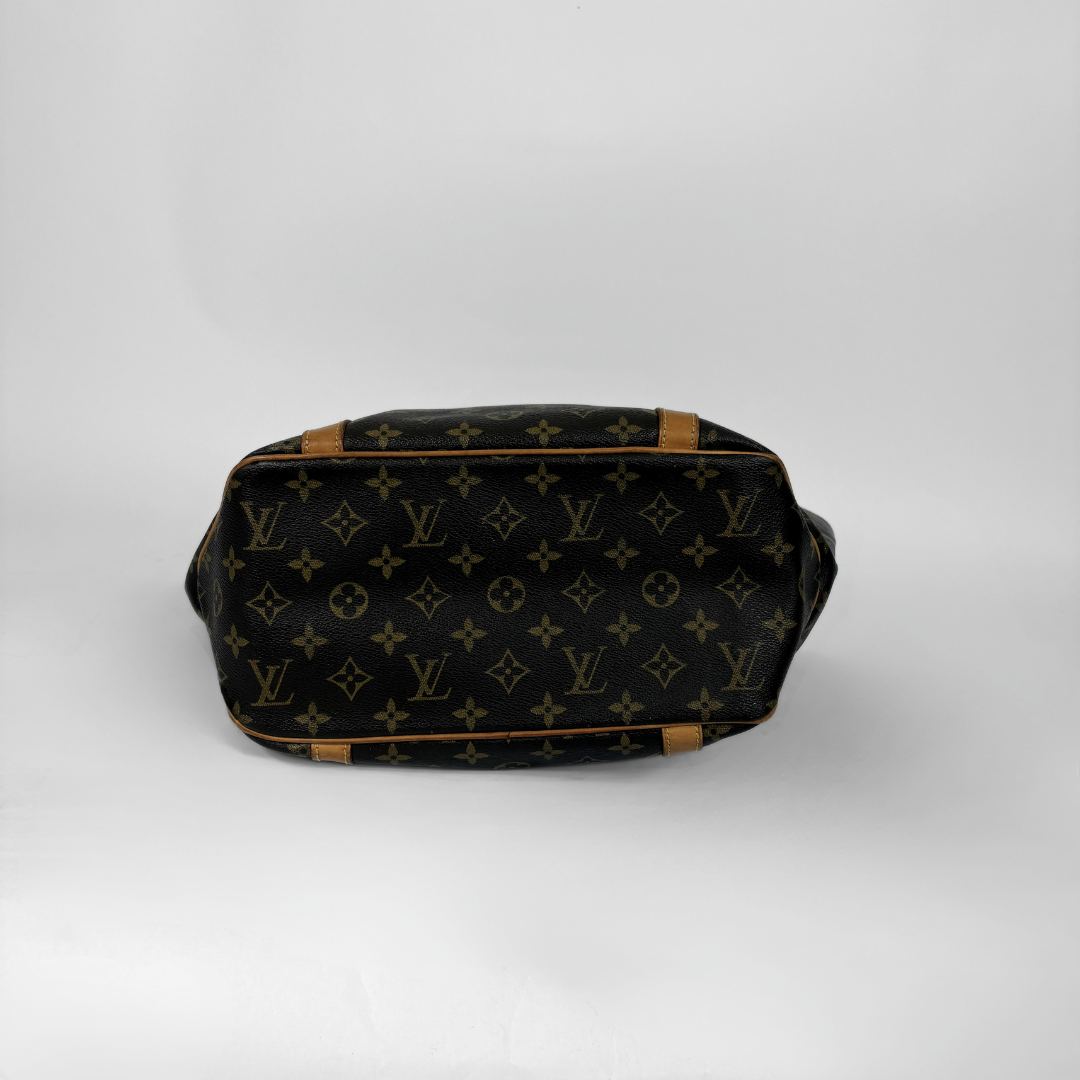 Louis Vuitton Shopper on a white background