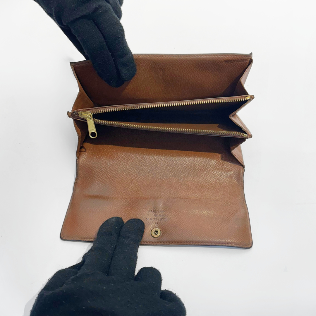 Louis Vuitton Wallet Large inside view