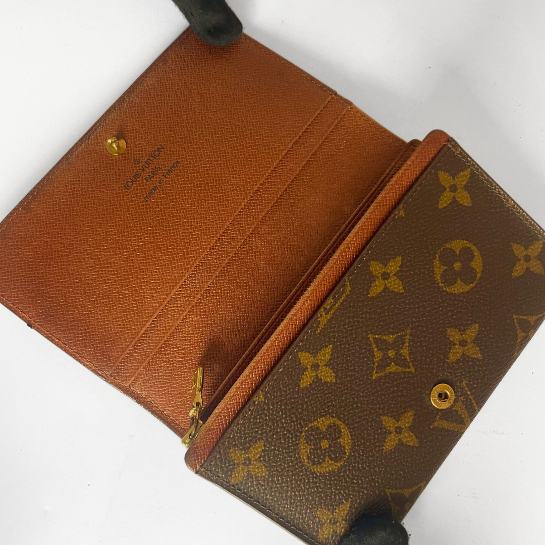 Louis Vuitton Medium Wallet Monogram Canvas