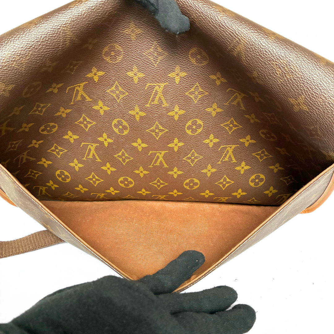 Louis Vuitton Gibecière GM Monogram Canvas