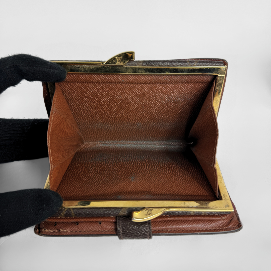 Louis Vuitton Druk Wallet on white background