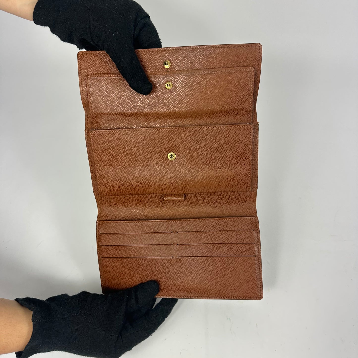 Louis Vuitton Wallet International